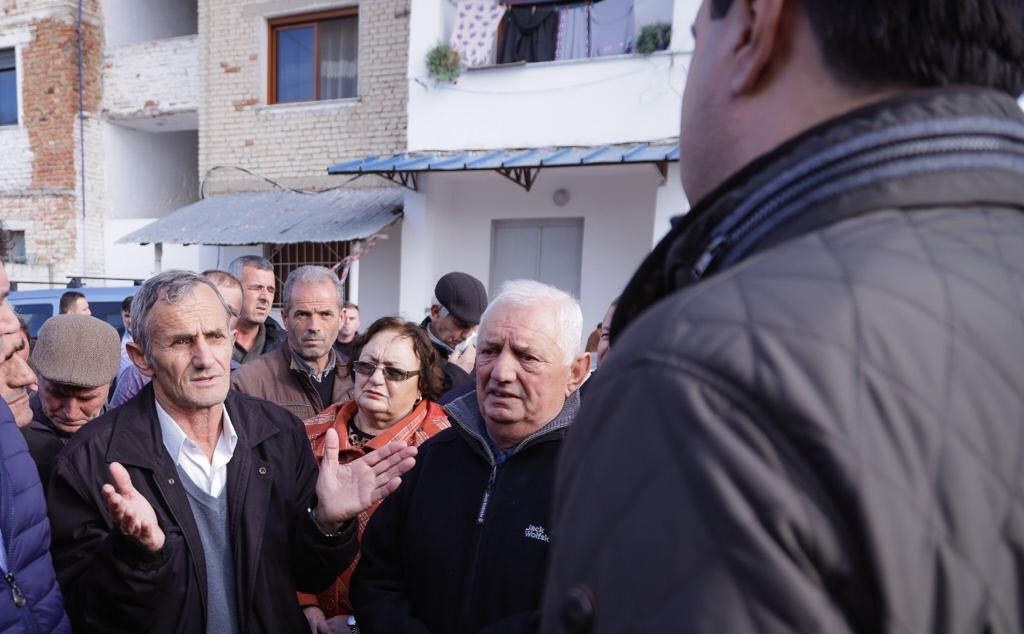 FOTO/Ultimatumi i Bashës: Të akordohen menjëherë për qytetarët e goditur nga tërmeti 150 milionë dollarët