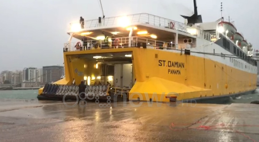 Vlore, nxirren nga trageti 150 udhetaret e bllokuar