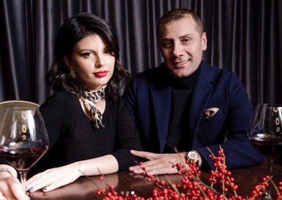 Rudina Dembacaj zyrtarizon lidhjen, publikon fotot me ish-deputetin Mark Frroku