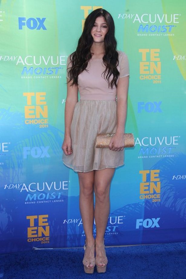 FOTO/Para pasurisë dhe botoksit të Kardashianve, zbulohen fotot kur ishin një familje normale