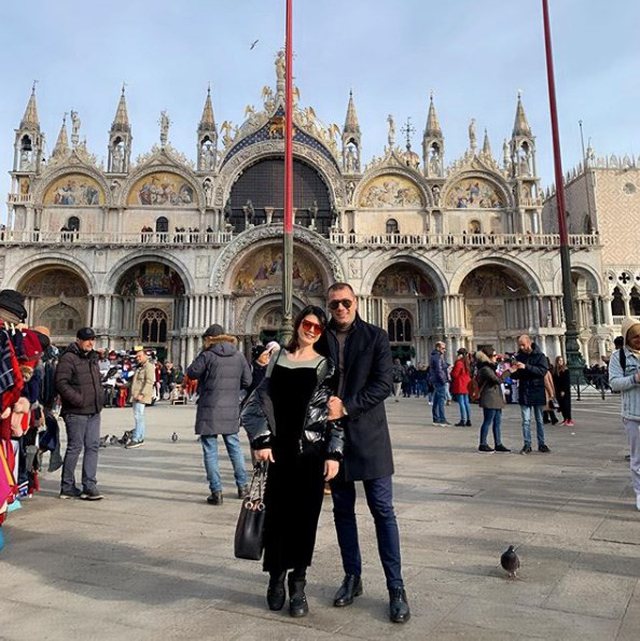 FOTO/Rudina dhe Mark Frroku shijojnë pushimet e para së bashku