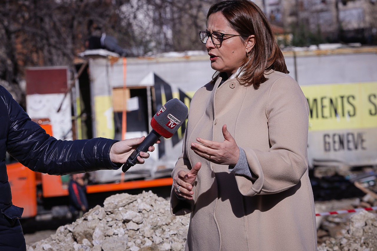 Cupi: Veliaj te ndale dhunen ndaj tregtarve dhe banoreve