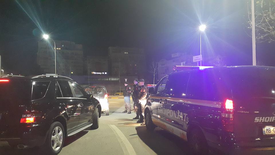 17 të arrestuar në Durrës, punonjës policie dhe zyrtarë