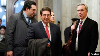 Avokatet e Trump nisin mbrojtjen ne Senat: Nuk ka kercenim kur nje person nuk e di se po kercenohet