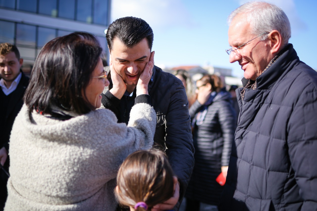 Basha ne Shkozet, gjen pa asnje zgjidhje te demtuarit nga termeti