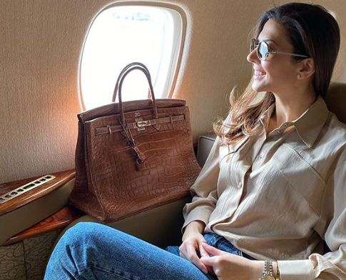 FOTO/Ish-missi i Kosovës reagon pas lajmeve për miliarderin indian, shpjegon lidhjen me të