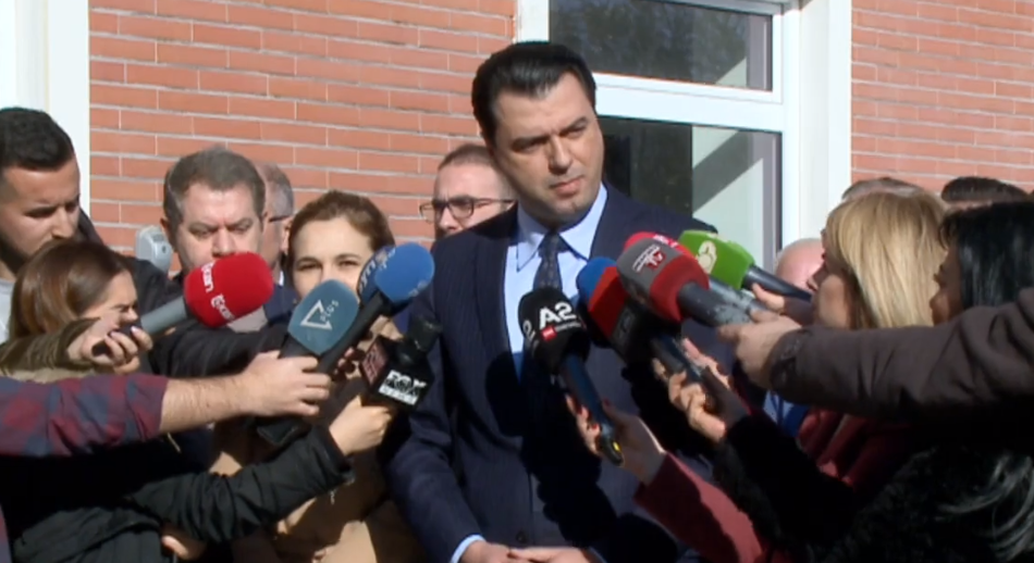 E FUNDIT/Opozita mandaton Bylykbashin dhe Vasilin për të diskutuar me PS, 3 kërkesat për reformën zgjedhore para takimit