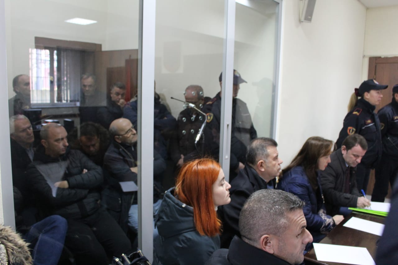 “Tërmeti”/Gjykata lë në burg ish-kryekomunarët, 11 prej të arrestuarve marrin masa lehtësuese
