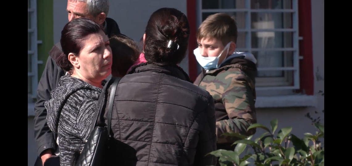 “Ministrja reciton para kamerave”, Ish-deputeti denoncon: Nuk munden të menaxhojnë dot situatën e gripit të sezonit