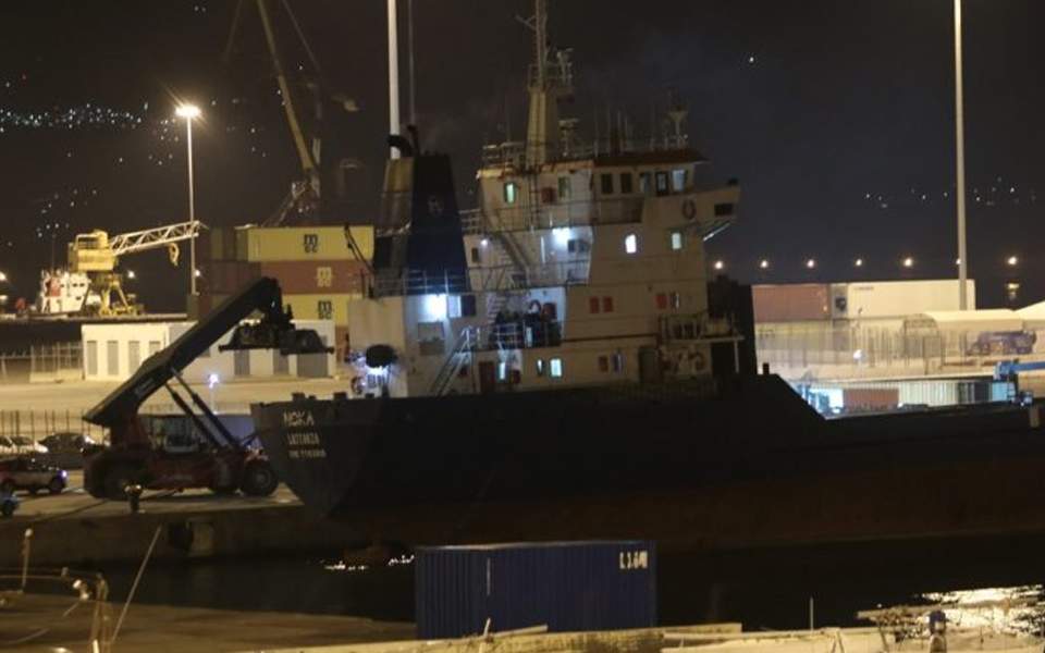 Perplasen dy tragete ne Portin e Durresit