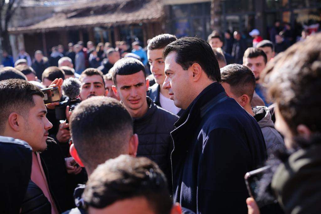 PotëDëgjoj/Basha mesazh të rinjve nga Kukësi: Emigrimi nuk është zgjidhje