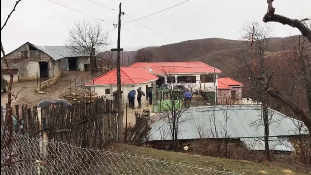 Mjeku i Bulqizes, vdekjet tragjike te nenes me femijet nuk erdhen nga gazi