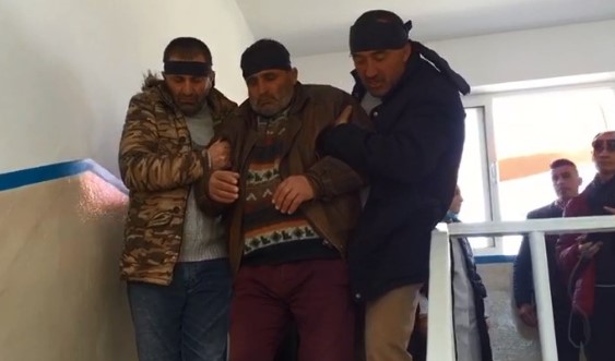 Rëndohet gjendja e grevistëve në Poçem, dy prej punonjësve dërgohen në spital menjëherë