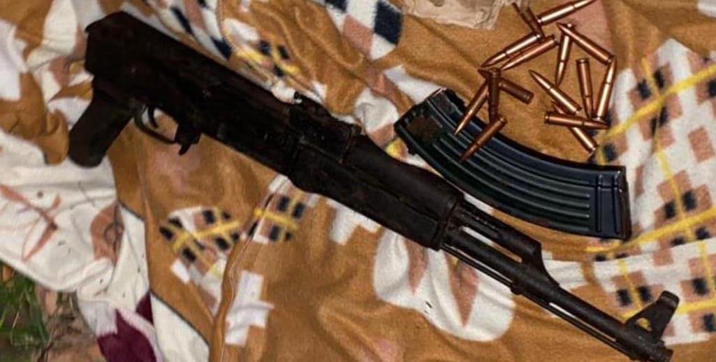 DETAJE/Policia i paraprin planeve të 20-vjeçarit, me armë në çantë të vidhte marketin