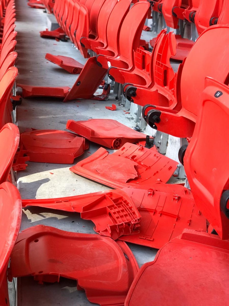 Thyhen stolat në ‘Air Albania Stadium’, FSHF publikon pamjet e dëmeve dhe kërkon veprimin e ligjit