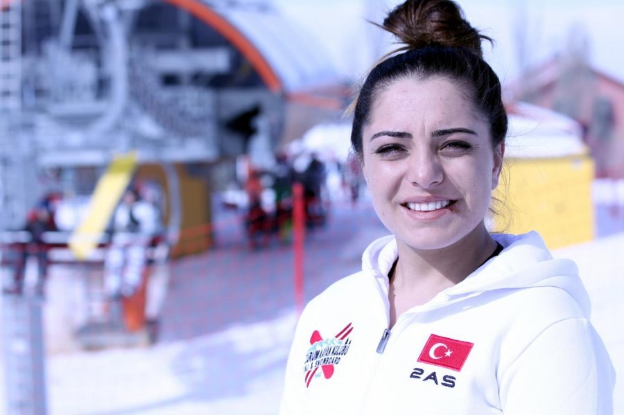 Skiatorja turke i shpëton jetën fëmijës slloven: E mban për 15 minuta të varur në ajër