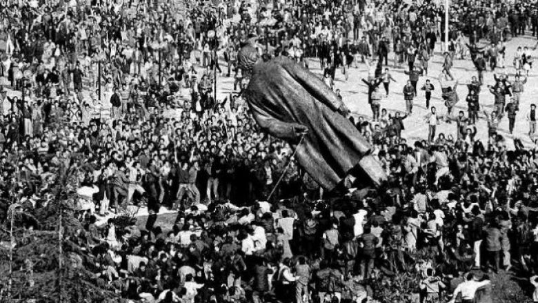 Keshtu u hoq atehere babai i “rilindjes’ se sotme