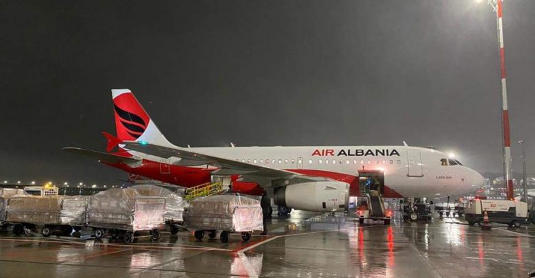 FOTO/Rama jep lajmin e madh: “Lasgushi” u ngarkua me armët e mbrojtjes së mjekëve dhe pacientëve tanë