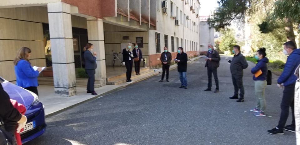 Autoriteti i Dosjeve, ndarja e punes jashte zyrave, njoftim i rendesishem per qytetaret