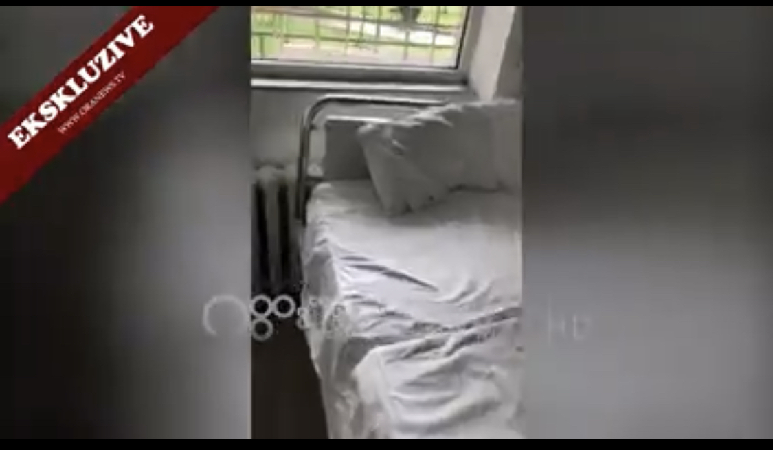 Ja dhoma ku qendrojne dy te infektuarit me koronavirus