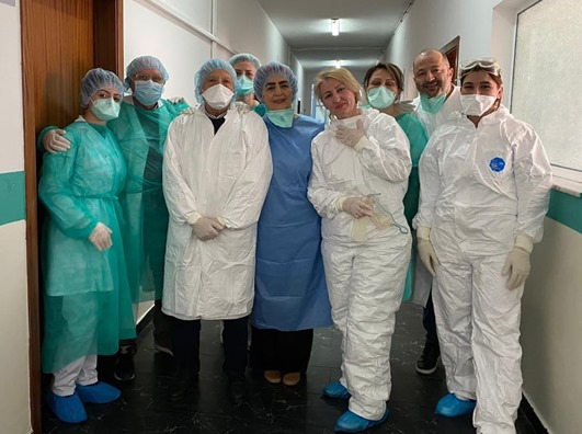 Mjeku Tritan Kalo publikon momentet nga Infektivi: Na besoni, do ta fitojmë edhe këtë betejë