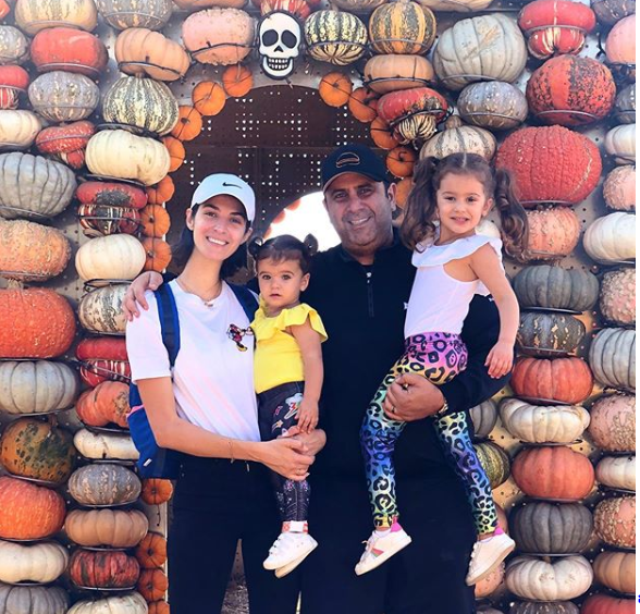 Modelja shqiptare e izoluar në SHBA, vajza e saj probleme me temperaturën, zbulon gjestin human të bashkëshortit të saj miliarder