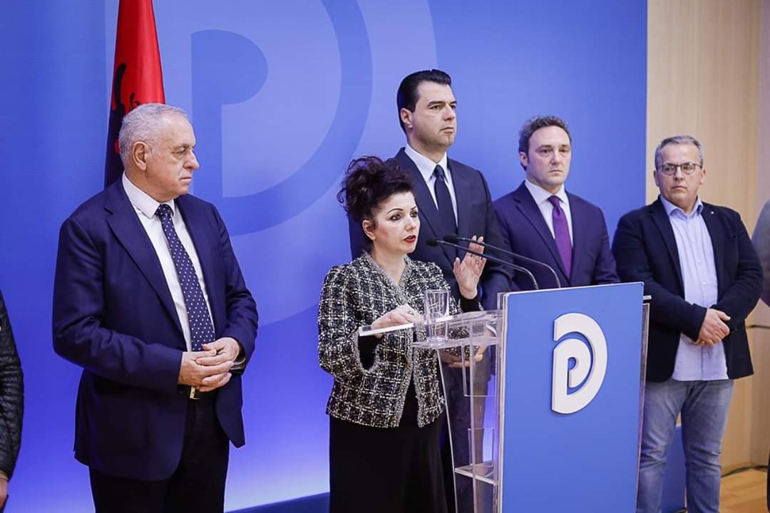 Vetem 27 teste per 4000 thirrje, a ka mungese mjetesh per testin e Covid 19