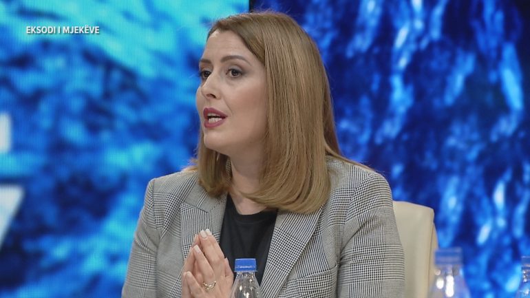 Manastirliu shpjegon vetekarantinimin, eshte vendim