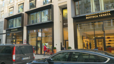 Kompania gjermane me shqiptarë që fshin lajmet kundër Ramës dhe Velisë