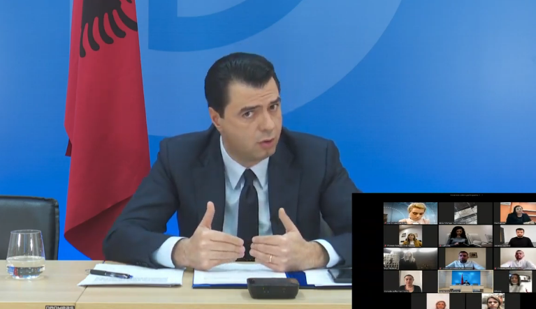 Basha falenderon qytetarët për sakrificën 3 javore në karantinë, apeli: Masat kufizuese të shoqërohen me masa lehtësuese