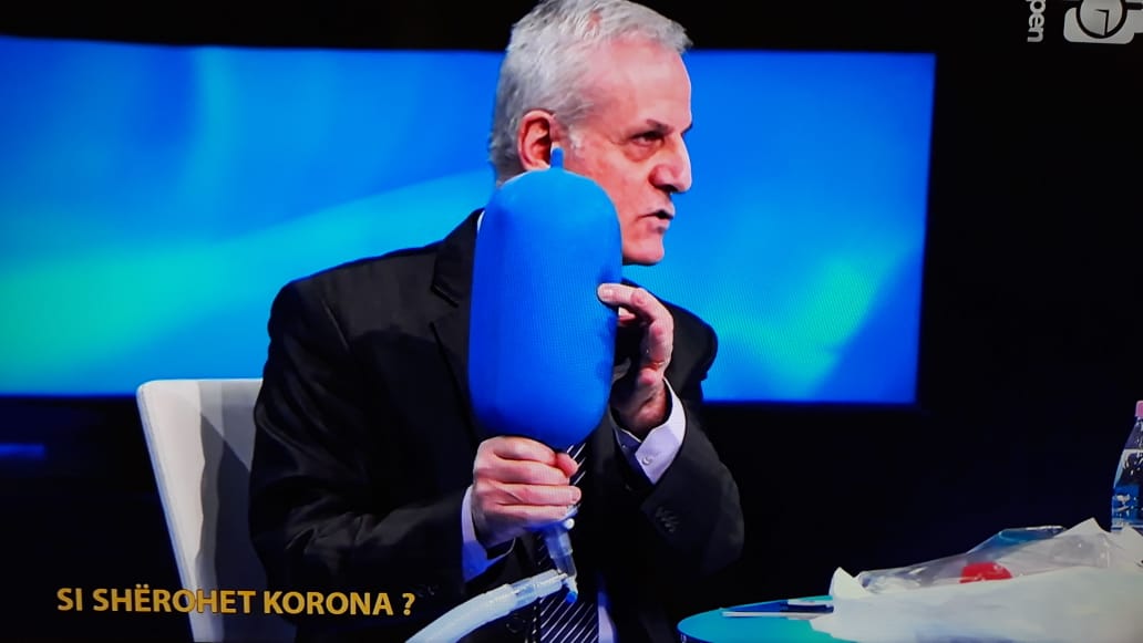 VIDEO/Një respirator shpëton dhe dy pacientë, mjeku i njohur tregon dhe mënyrat për ta bërë në shtëpi