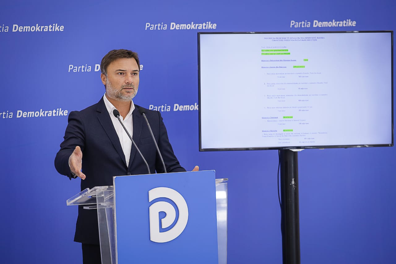 PD denoncon me fakte: Kompanitë e preferuara të Ramës marrin tendera edhe në javën e ferrit