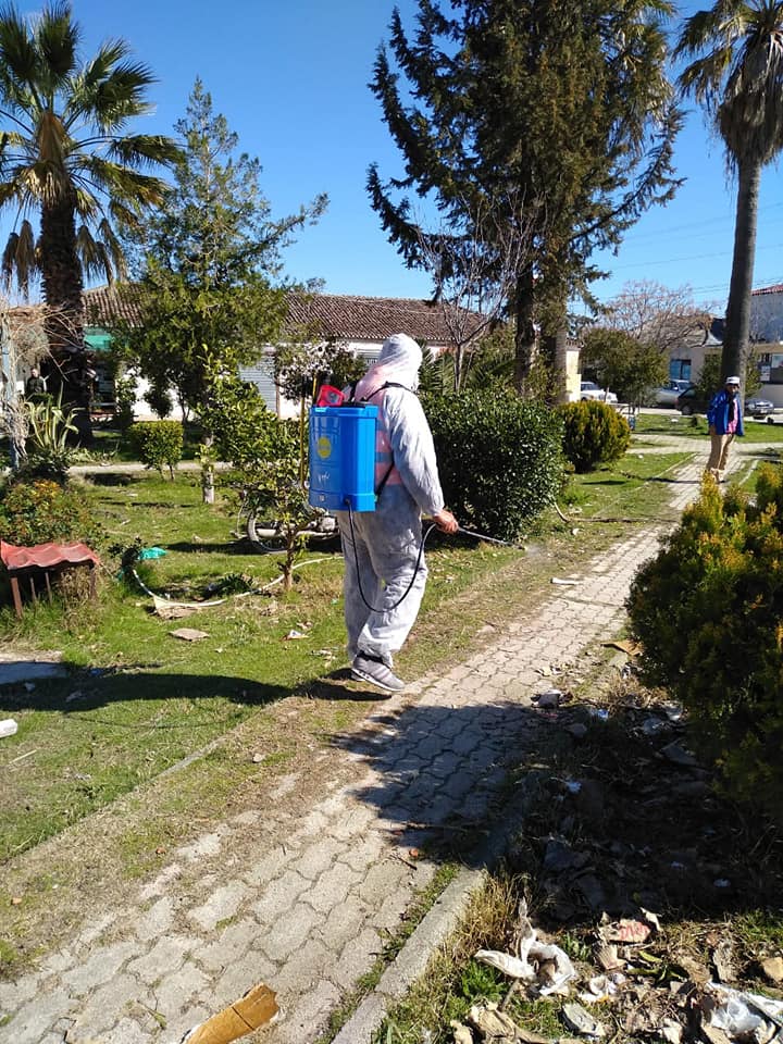 KORONAVIRUSI/Bashkia e Fierit në alarm, lutje shoferit që transportoi familjen Sulo, mbyllet edhe një dyqan