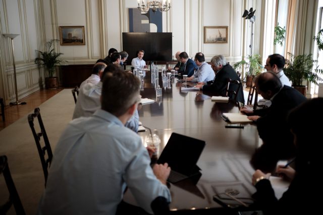 Zgjidhja që qeveria greke jep për bizneset dhe qytetarët: Paketa e parë ekonomike arriti në gjysmë miliardë euro