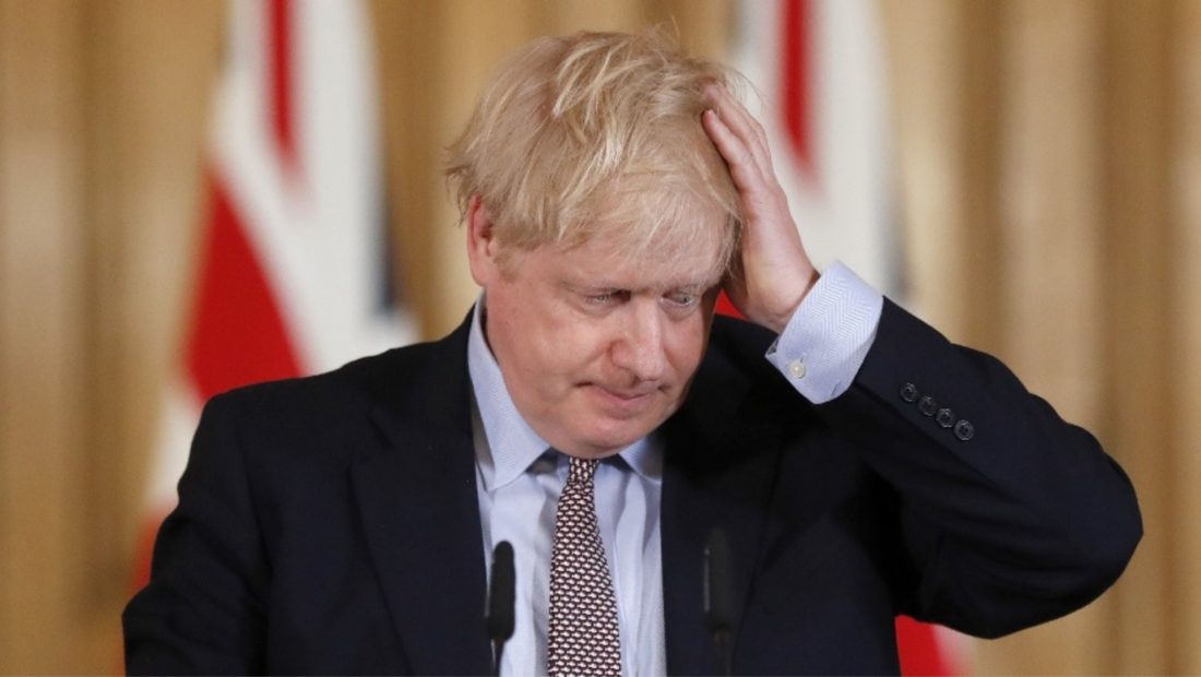 Dy qasjet kundërshtare që konfuzojnë Johnson, pse britanikët nuk po kyçen në shtëpi?