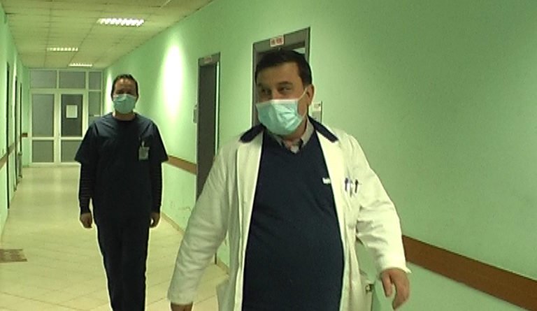 Mësuesi pozitiv me koronavirus në Korçë, drejtoria njofton stafin dhe prindërit pas një jave