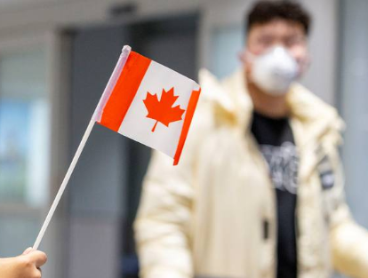 U kërkoi qytetarëve izolimin në shtëpi, por kryeministri kanadez jep ndihmë financiare për popullin