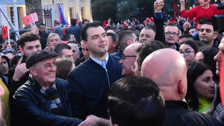 FOTO/ Ata qe moren pjese ne tubimin e Kushtetutes