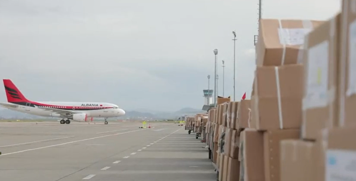 VIDEO/ Më në fund qeveria gjen pajisje mbrojtëse për mjekët e koronavirusit