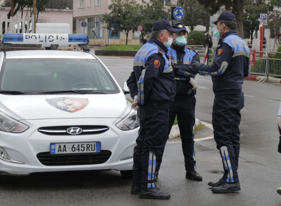 LAJM I FUNDIT/I riu me BMW nuk u bind policisë, shëtiste me shpejtësi në Tiranë