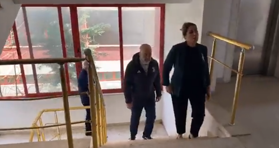 VIDEO/Kamera e kryeministrit tregon strukturën që do kthehet në spital: Pas epidemisë do shërbejë për studentët e Mjekësisë