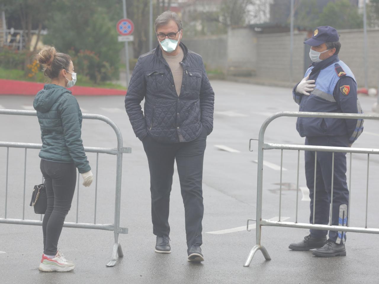 FOTO/Pozitiv me koronavirus dhe drejtori i Urgjencës, si u infektua Skënder Brataj