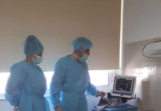 Shtohen pacientët që ‘gënjejnë’ për udhëtimet nga Italia, në spitalin e Vlorës vendoset database