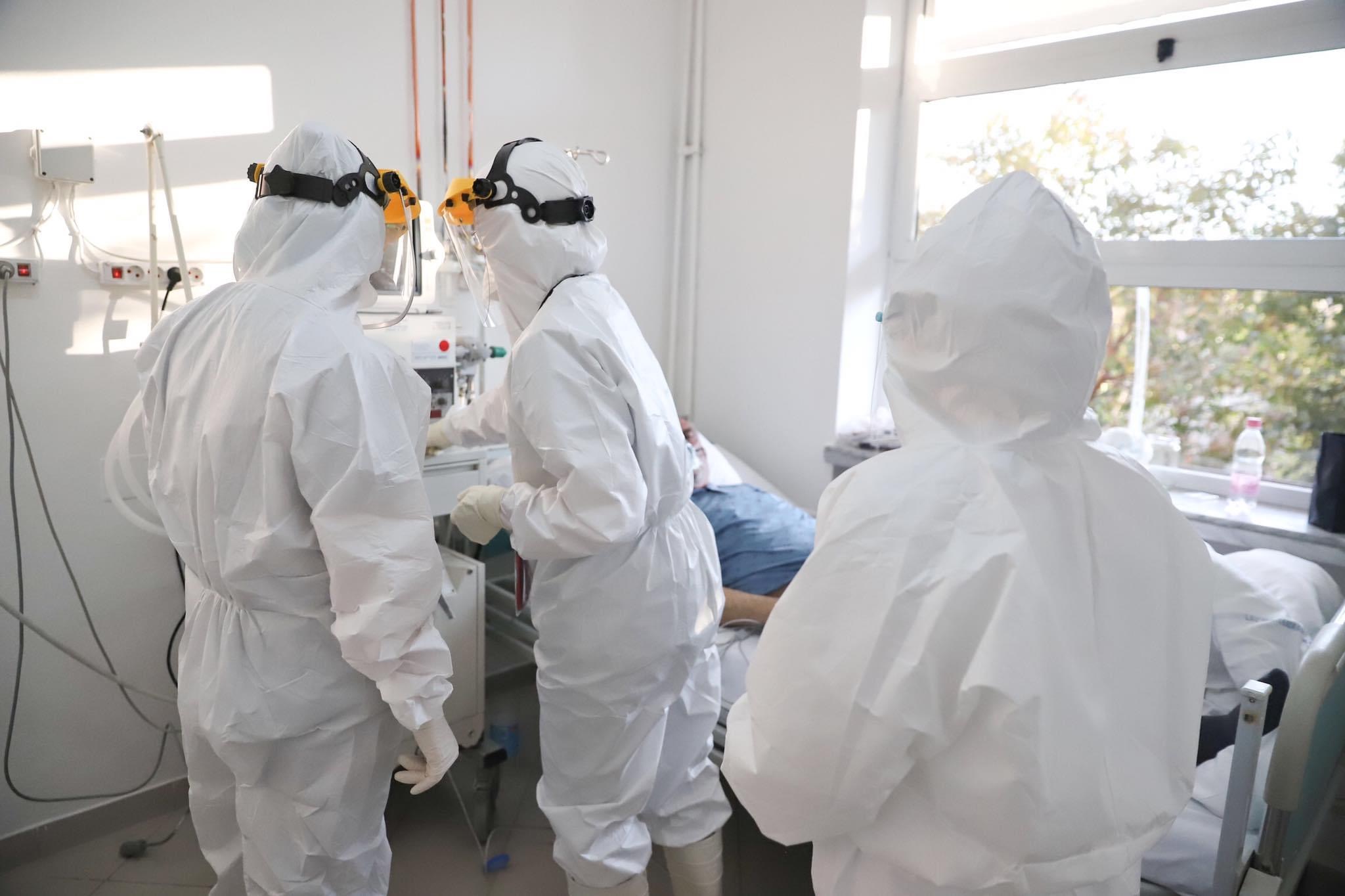 TE MERKUREN/Sherohen 11 persona nga covid 19