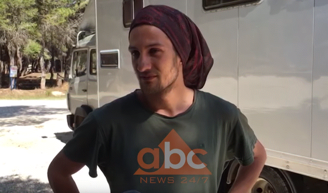 Pandemia “bllokon” në Zvernec një familje franceze dhe një gjermane: Shqiptarët janë mikipritës, po zbatojmë rregullat