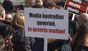 “Censura dhe ligjet antimedia, zbriten me poshte lirine e medias ne Shqiperi”