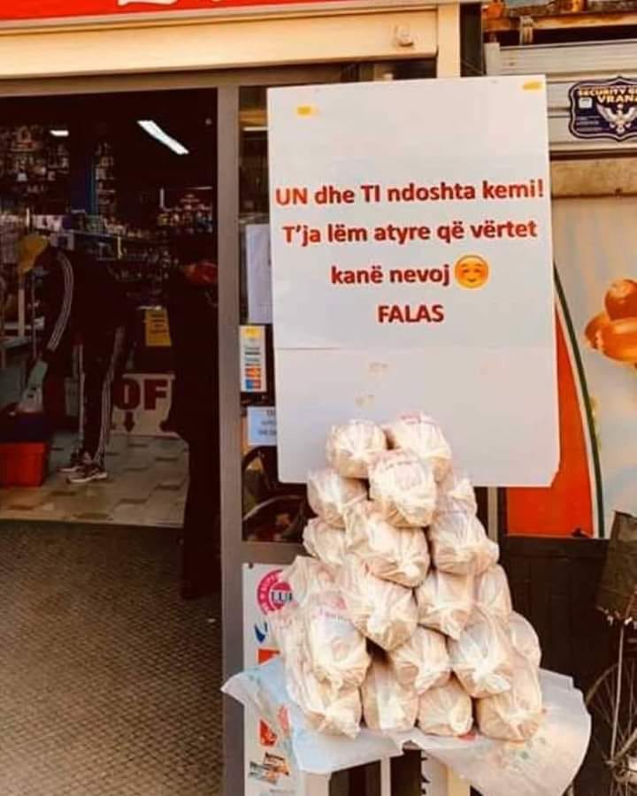 Ka dhe gjeste të tilla pa bujë dhe zhurmë, biznesmeni në Durrës dhuron ndihma pa treguar emrin e biznesit