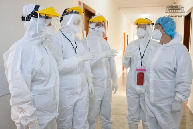 Manastirliu: Shërohen 5 mjekë dhe infermierë të prekur nga COVID-19