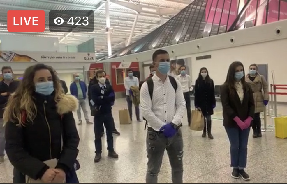 VIDEO/ Kthehen mjeket dhe infermieret nga Italia