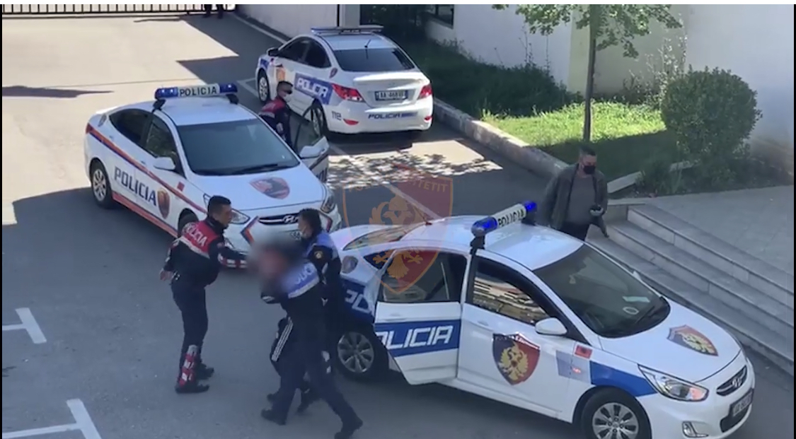 DETAJET/ Cfare gjeti policia ne momentin e arrestimit te Ilir Selmanit
